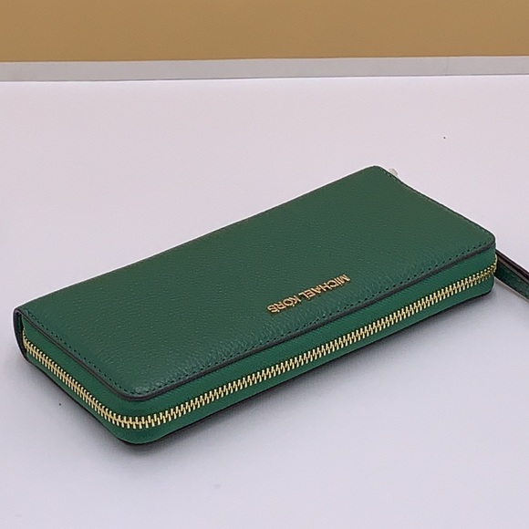 MICHAEL KORS JET SET TRAVEL LARGE CONTINENTAL WRISTLET WALLET FERN GREEN… - Picture 9 of 16